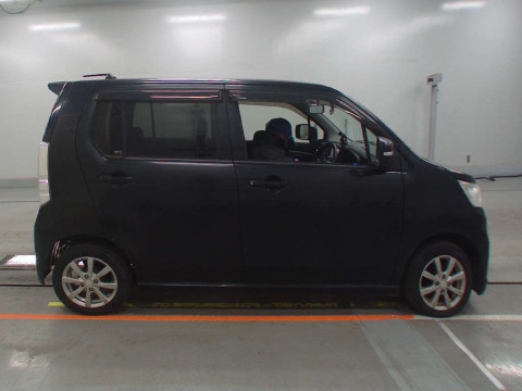 2013 Suzuki WAGON R STINGRAY MH34S[2]