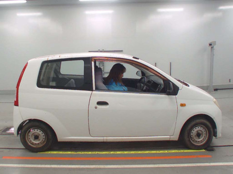 2006 Daihatsu Mira L250V[2]