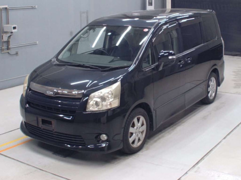 2007 Toyota Noah ZRR70W[0]