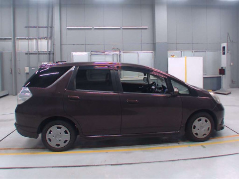 2012 Honda Fit Shuttle Hybrid GP2[2]