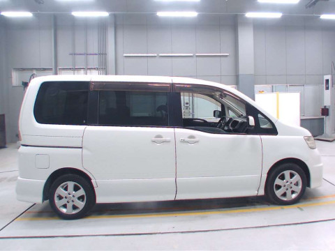 2007 Nissan Serena CC25[2]