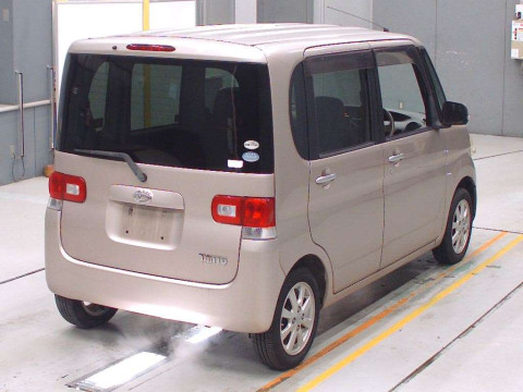 2010 Daihatsu Tanto L375S[1]