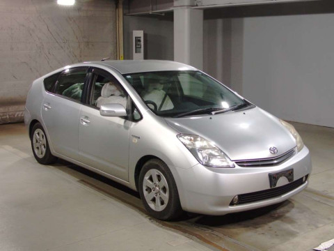 2007 Toyota Prius NHW20[2]