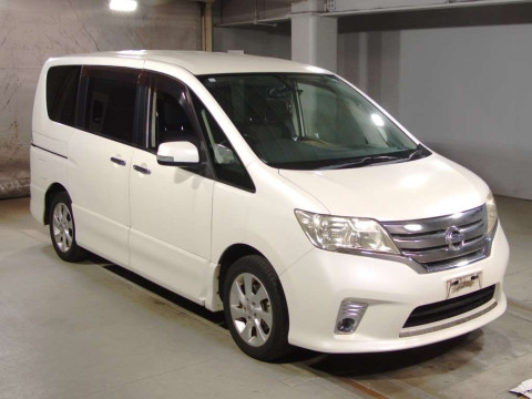 2011 Nissan Serena FC26[2]