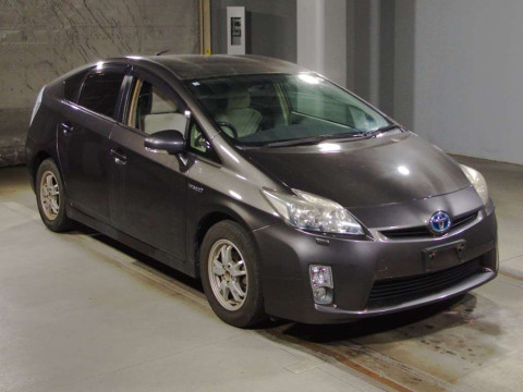 2011 Toyota Prius ZVW30[2]