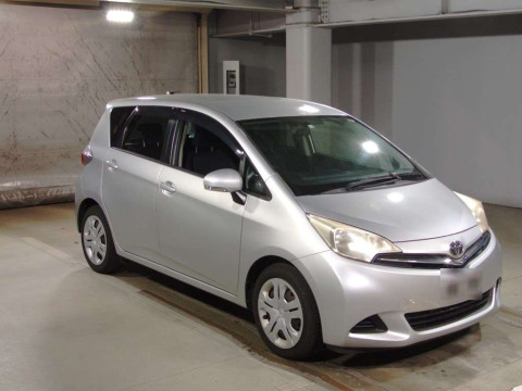 2012 Toyota Ractis NCP120[2]