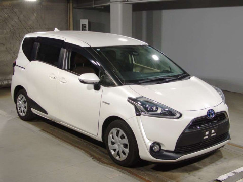 2017 Toyota Sienta NHP170G[2]