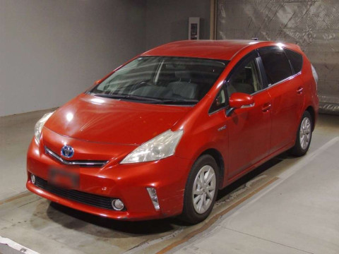 2013 Toyota Prius alpha ZVW41W[0]