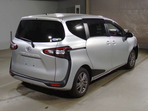 2016 Toyota Sienta NSP170G[1]