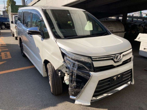 2018 Toyota Voxy ZRR85W[2]