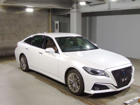 2022 Toyota Crown Hybrid AZSH20[2]