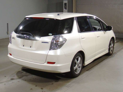 2012 Honda Fit Shuttle Hybrid GP2[1]