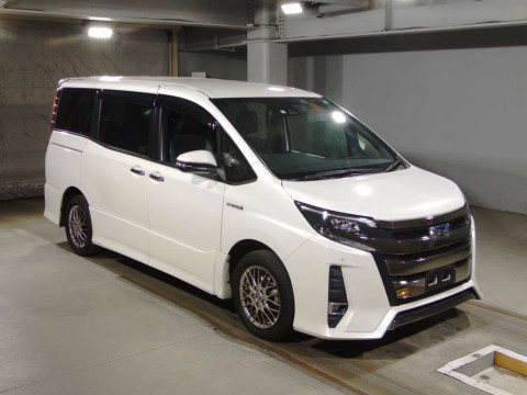 2018 Toyota Noah ZWR80W[2]