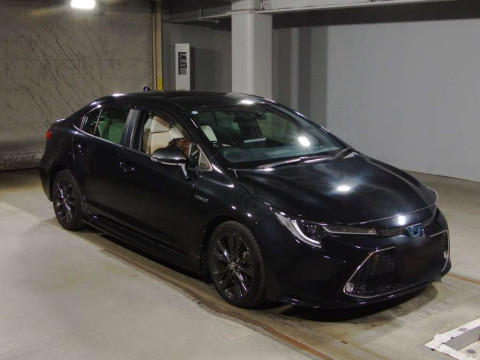 2019 Toyota Corolla Sedan ZWE211[2]