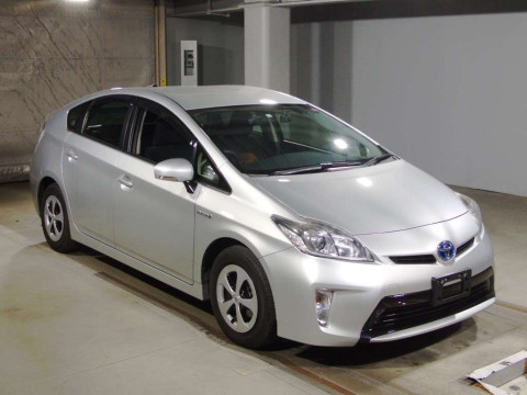 2012 Toyota Prius ZVW30[2]