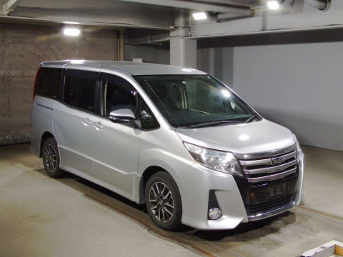 2014 Toyota Noah ZRR80W[2]