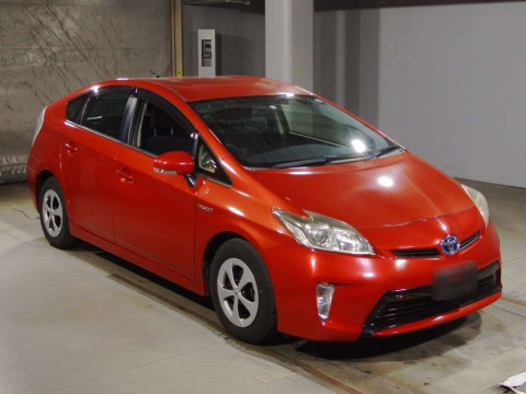 2014 Toyota Prius ZVW30[2]