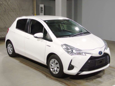 2019 Toyota Vitz NHP130[2]