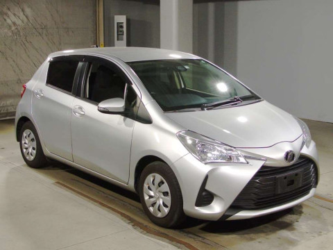 2018 Toyota Vitz KSP130[2]