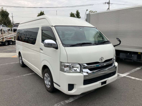 2015 Toyota Hiace Wagon TRH224W[2]