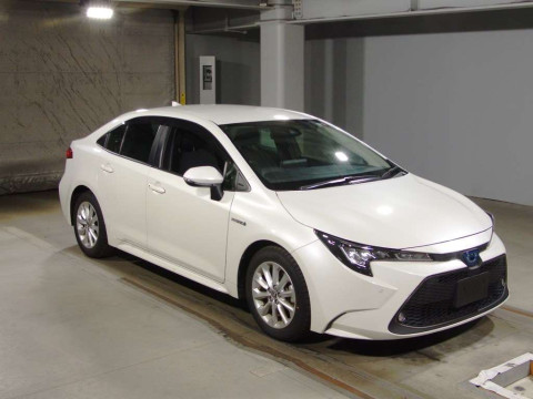 2019 Toyota Corolla Sedan ZWE211[2]