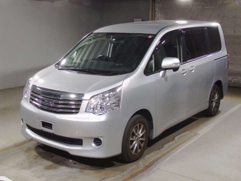 2013 Toyota Noah ZRR70G[0]