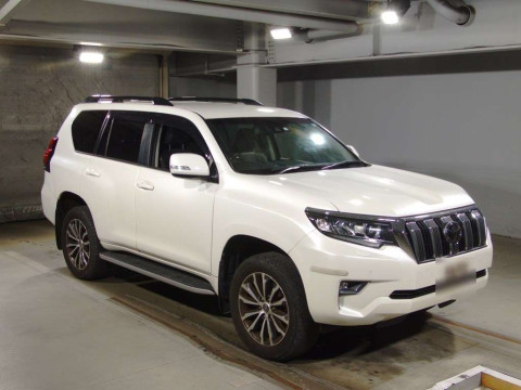 2018 Toyota Land Cruiser Prado GDJ151W[2]