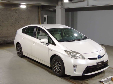 2012 Toyota Prius ZVW30[2]