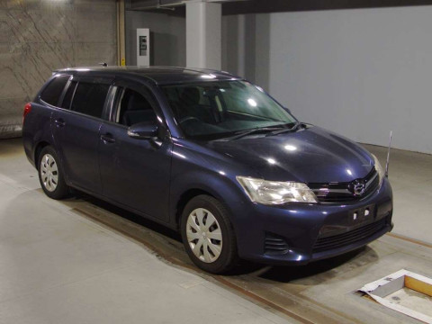 2014 Toyota Corolla Fielder NZE161G[2]