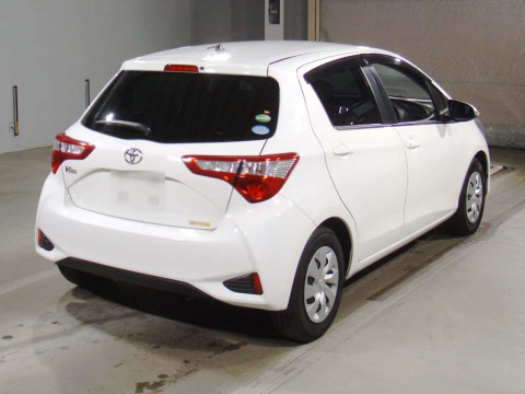 2017 Toyota Vitz NSP130[1]