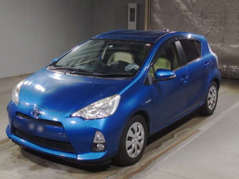 2013 Toyota Aqua NHP10[0]