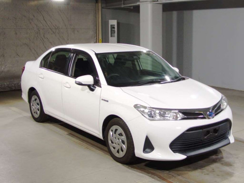 2017 Toyota Corolla Axio NKE165[2]