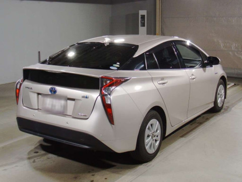 2018 Toyota Prius ZVW55[1]