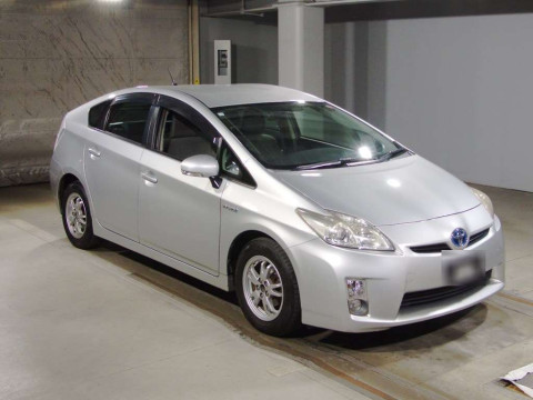 2010 Toyota Prius ZVW30[2]