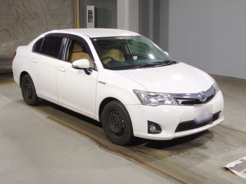 2014 Toyota Corolla Axio NKE165[2]