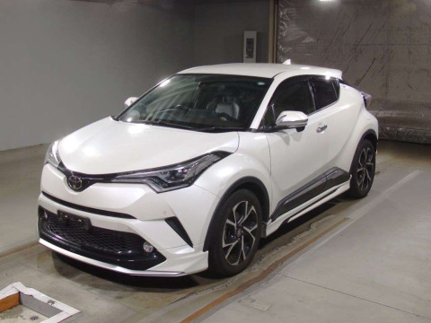 2017 Toyota C-HR NGX50[0]