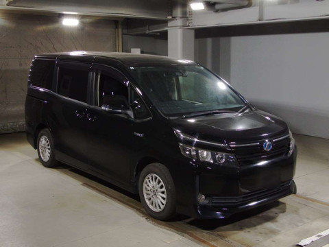 2016 Toyota Voxy ZWR80G[2]