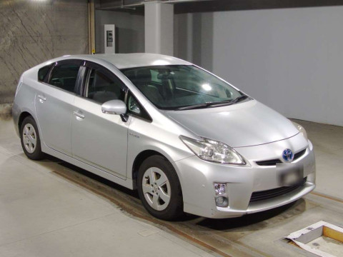 2009 Toyota Prius ZVW30[2]