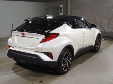 2020 Toyota C-HR ZYX11[1]