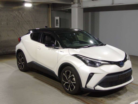 2020 Toyota C-HR ZYX11[2]