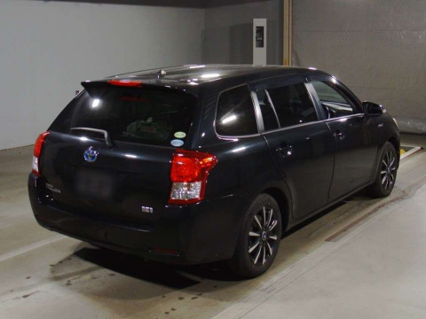 2013 Toyota Corolla Fielder NKE165G[1]