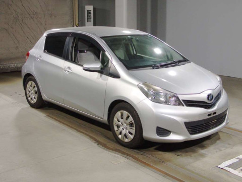 2012 Toyota Vitz NCP131[2]