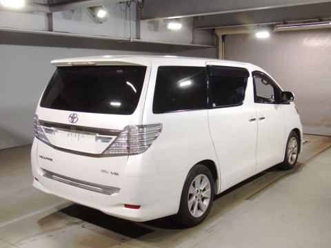 2013 Toyota Vellfire GGH20W[1]