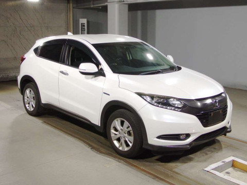 2016 Honda VEZEL RU3[2]