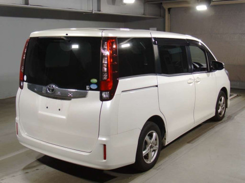 2015 Toyota Noah ZRR80G[1]