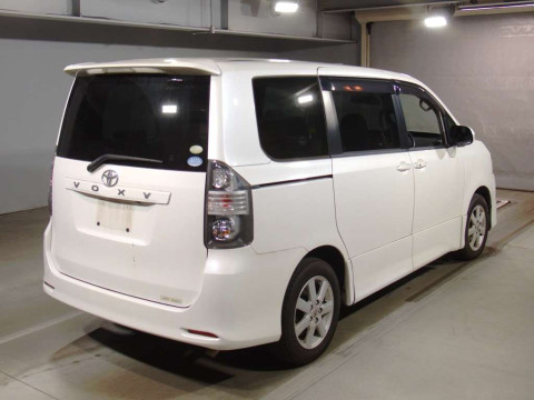 2008 Toyota Voxy ZRR70W[1]