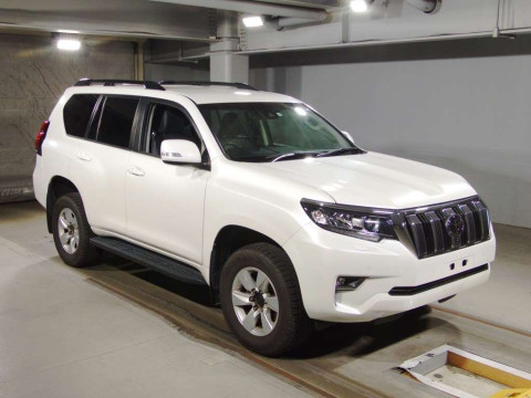 2017 Toyota Land Cruiser Prado GDJ150W[2]