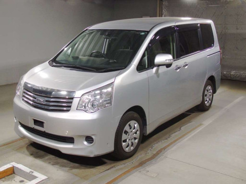 2011 Toyota Noah ZRR70G[0]