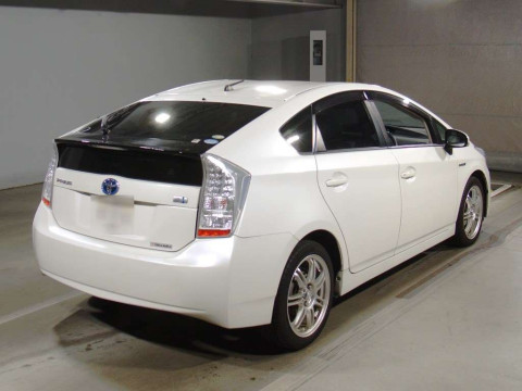 2010 Toyota Prius ZVW30[1]