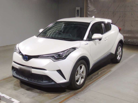 2018 Toyota C-HR ZYX10[0]